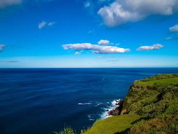 Pobřežní Útesy Sao Miguel Azorské Ostrovy Krása Přírody Kopírovat Prostor — Stock fotografie