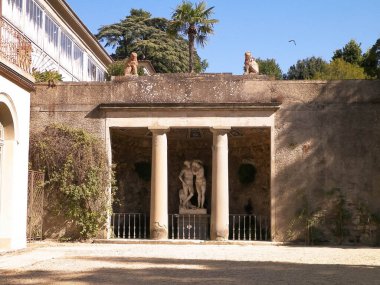 Boboli Gardens, Floransa, İtalya 'daki eski Roma binası. Boboli Bahçeleri Floransa 'nın en büyük yangınlarından biri..