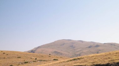 Makedonya 'nın Galicica Ulusal Parkı' ndaki Dağların Tepesi. Galiçya, Ochrid ve Prespa olmak üzere iki göl arasındaki ulusal parktır. Balkan doğası ve keşif kavramı.