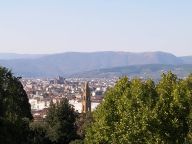 Boboli bahçesinden Floransa manzarası. İtalya, Toskana 'da tatil. Seyahat ve Mimarlık kavramı.