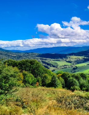 Bieszczady Dağları, Karpatian Dağları 'nın kuzey kesiminde yer alır. Doğanın güzelliği.