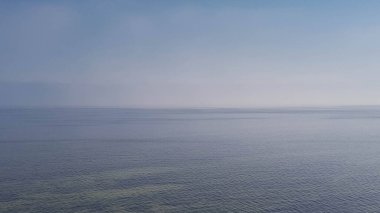 Pucka Körfezi 'nin deniz manzarası. Doğa arkaplan kopyalama alanı.