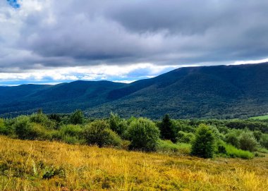 Bieszczady Dağları, Karpatian Dağları 'nın kuzey kesiminde yer alır. Doğanın güzelliği.