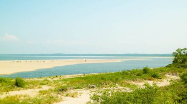 Sobieszewska Adası 'ndaki Baltık Denizi Kıyısı. Vistula Nehri 'nin kıyısında. Kuzey Polonya 'nın doğası.