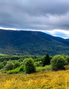 Bieszczady Dağları, Karpatian Dağları 'nın kuzey kesiminde yer alır. Doğanın güzelliği.