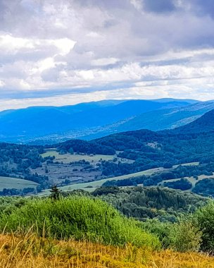 Bieszczady dağlarının güzel manzarası. Karpatlar. Doğanın güzelliği.