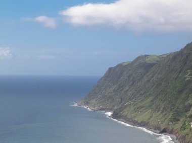Atlantik Okyanusu kıyısında Sao Miguel Adası Azores Takımadası. Azores 'in güzel doğası.
