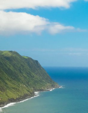 Atlantik Okyanusu kıyısında Sao Miguel Adası Azores Takımadası. Azores 'in güzel doğası.