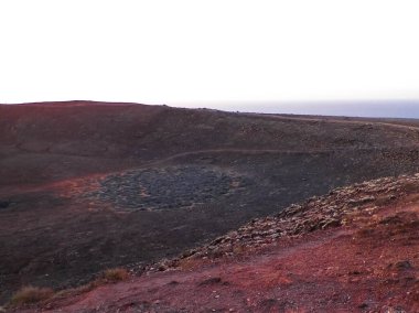 Montana 'nın tepesindeki volkan krateri Roja Lanzarote Adası Kanarya Takımadası.