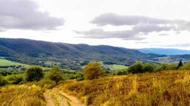 Bieszczady Dağları, Karpatian Dağları 'nın kuzey kesiminde yer alır. Doğanın güzelliği.