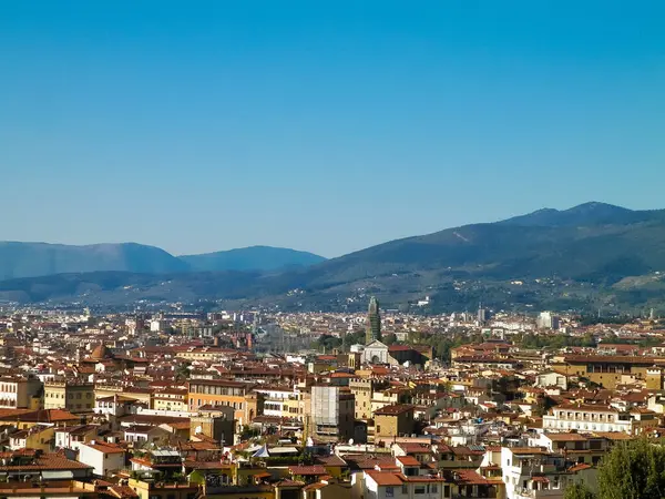 Floransa 'nın banliyö manzarası. Toskana İtalya.