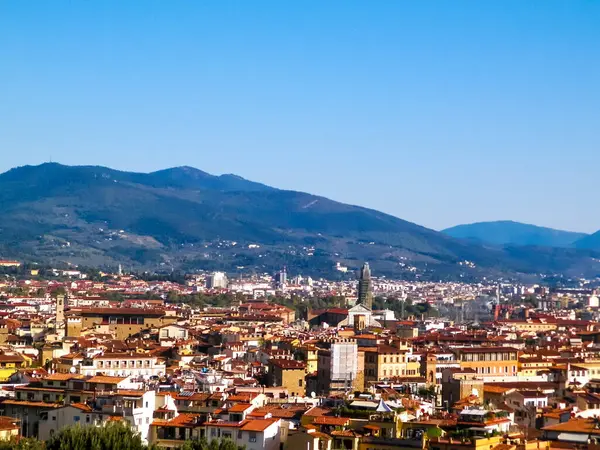 Floransa 'nın banliyö manzarası. Toskana İtalya.