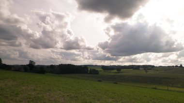 Yeşil alan, Kashubian Bölgesi, Poland.Seyahat ve tarım konsepti.