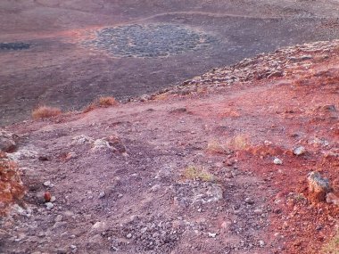 Montana 'nın tepesindeki volkan krateri Roja Lanzarote Adası Kanarya Takımadası.