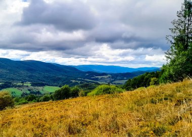 Bieszczady Dağları, Karpatian Dağları 'nın kuzey kesiminde yer alır. Doğanın güzelliği.