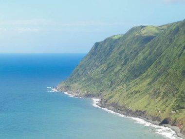 Atlantik Okyanusu kıyısında Sao Miguel Adası Azores Takımadası. Azores 'in güzel doğası.