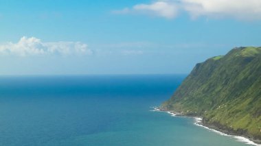 Atlantik Okyanusu kıyısında Sao Miguel Adası Azores Takımadası. Azores 'in güzel doğası.