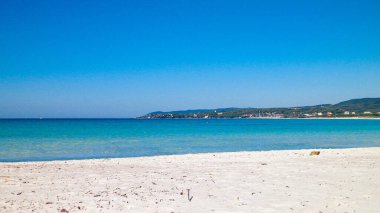 A beautiful sandy beach in Vada. Tuscany racej is not associated with tropical views. As you can see in the picture, here you will also find turquoise water and snow-white sand.