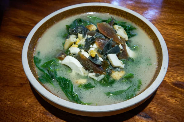 Una Deliciosa Dulce Sopa Con Hojas Morera —  Fotos de Stock