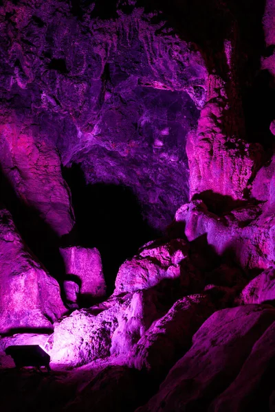 Stalaktiter Och Underjordiska Vattenvägar Som Bildas Naturliga Grottor — Stockfoto
