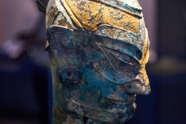 Antik Çin Bashu ve Sichuan Kültürü Sanxingdui 'nin Bronz Maske Kalıntıları