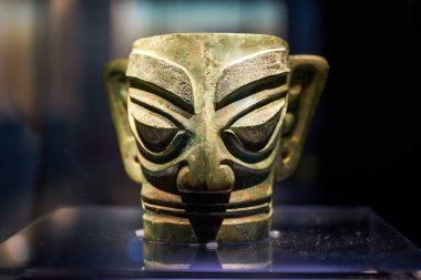Antik Çin Bashu ve Sichuan Kültürü Sanxingdui 'nin Bronz Maske Kalıntıları