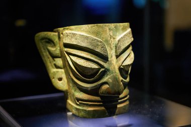 Antik Çin Bashu ve Sichuan Kültürü Sanxingdui 'nin Bronz Maske Kalıntıları