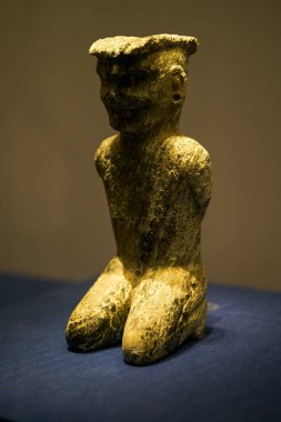 Eski Çin kil hayvan figürleri