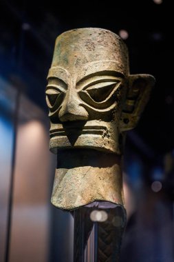 Antik Çin 'de Sanxingdui' nin Bronz Maskeli Kalıntıları