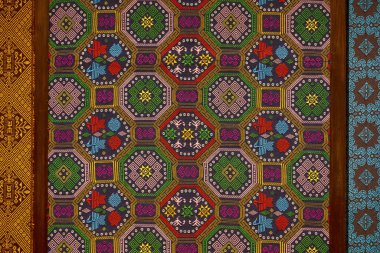 Kumaş dükkanında satılan Çin kökenli kumaşlar.