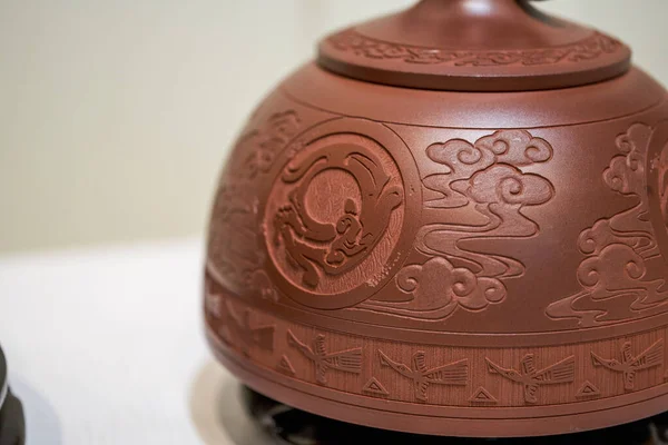 Gros Plan Sur Une Exquise Poterie Traditionnelle Chinoise — Photo
