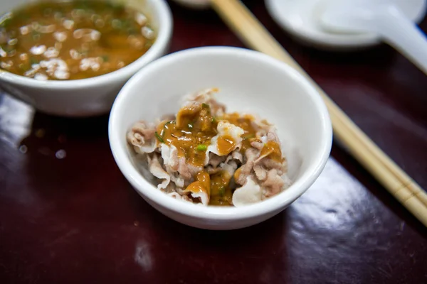 Traditionelle Und Köstliche Alte Pekinger Kupfertopfhammel — Stockfoto