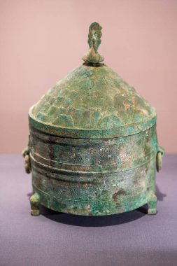 Antik Çin 'in zarif bronz eserleri