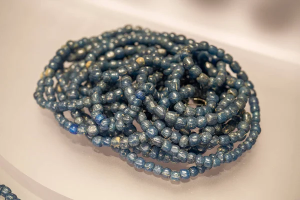 Close Kalung Perhiasan Batu Permata Yang Indah Dari Cina Kuno — Stok Foto