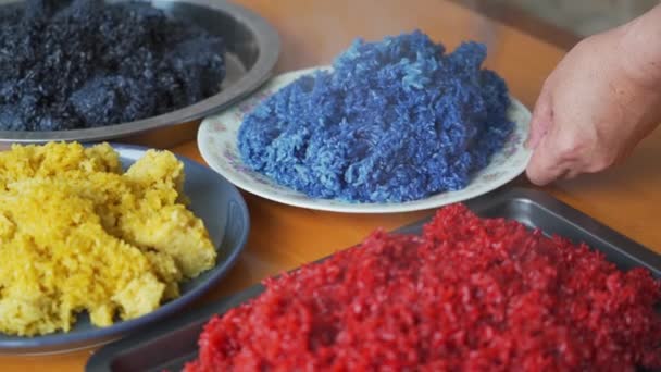Çin Qingming Festivali Nin Geleneksel Yemeği Olan Beş Renkli Glutinous — Stok video