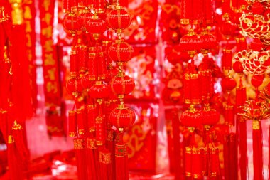Çin Yeni Yıl Pazarı 'nda çeşitli festival ürünleri satılıyor..
