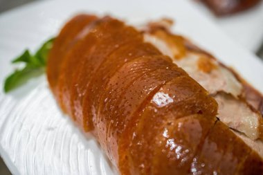 Kıtır, kuru ve mis kokulu Pekin ördeği, dilimlenmiş deri ördek.