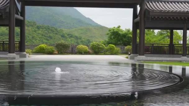 香港慈山寺的日本木制建筑及日本喷泉 — 图库视频影像