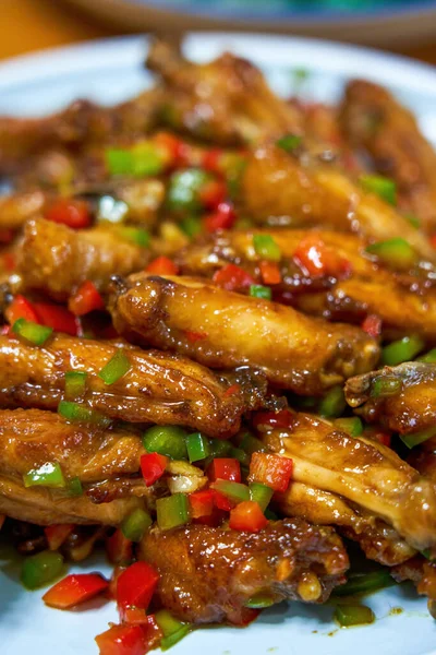 一道美味的中国家常菜 酱汁鸡翅 — 图库照片