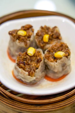 Geleneksel lezzetli kahvaltı aperatifi, glutinous rice siu mai