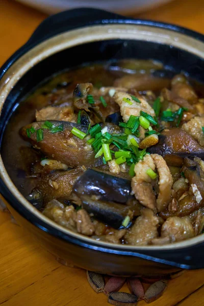 Una Deliziosa Cucina Casalinga Cinese Pesce Salato Melanzane — Foto Stock