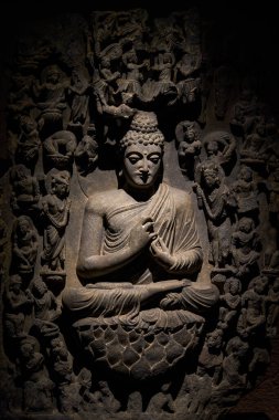 Çeşitli ülkelerden Budist Buda heykelleri ve Hong Kong 'daki Tsz Shan Manastırı tarafından toplanan dönemler.