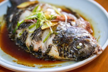 Nefis bir tilapia yemeği.