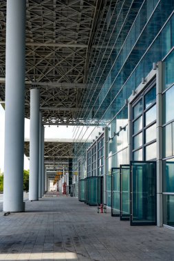 Nanning Kongre ve Sergi Merkezi 'ndeki modern büyük bina, Guangxi, Çin