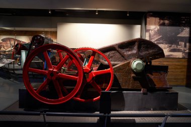 Liuzhou Sanayi Müzesi, Guangxi, Çin 'de büyük makineler ve vitesler.