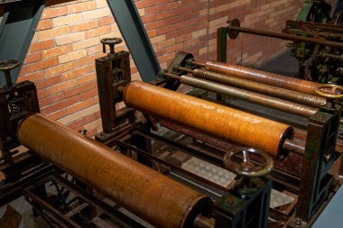 Liuzhou Sanayi Müzesi, Guangxi, Çin 'de büyük makineler ve vitesler.