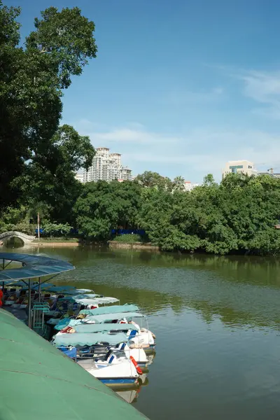 Stock image Boat trip on the lake in outdoor park