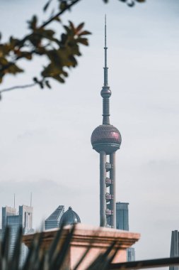 Pudong, Şangay, Çin 'deki hareketli binalar ve Doğu İnci Kulesi