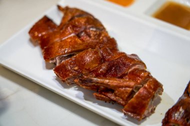 Guangxi, Çin ve Xiaodao ördeklerinden lezzetli bir yemek.