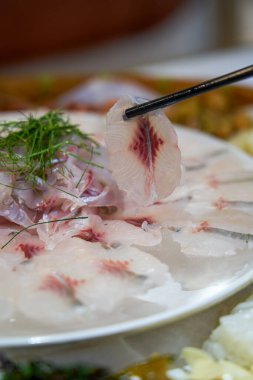 Guangxi, Çin 'den taze ve lezzetli balıklar.